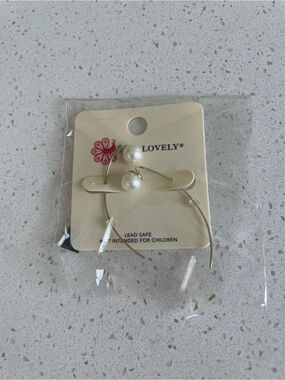 And Lovely Pearl Drop Earrings for Women New with tags